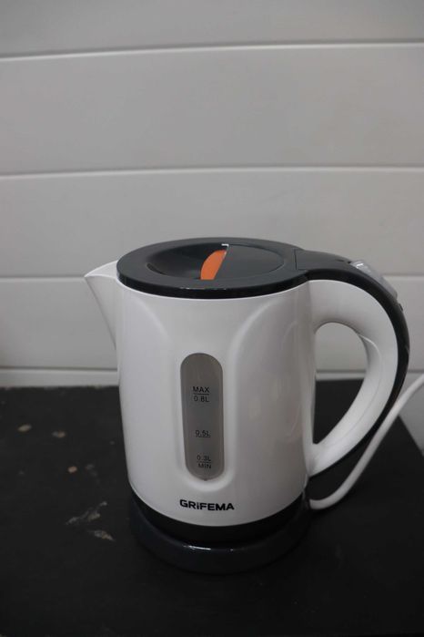 Електрическа кана Grifema (GC1001) 0.8L 1100W