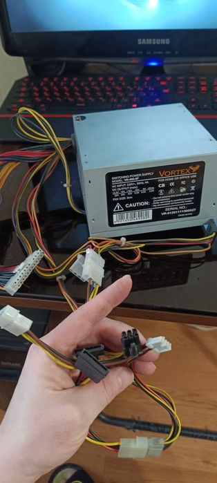 Продам Блок питания Vortex 400W