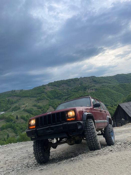 Vând Jeep Cherokee XJ (2005)