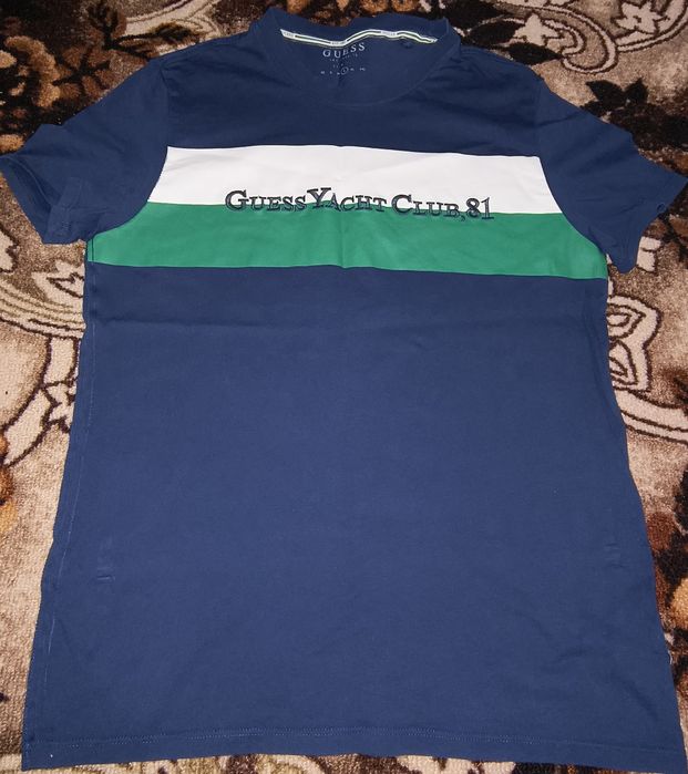 Vând Tricou GUESS