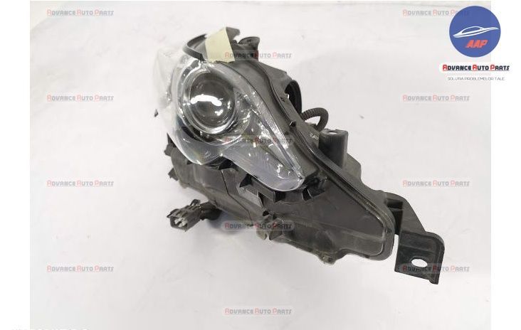 Десен фар оригинален с Ксенон в добро състояние Лексус ИС / Lexus IS X