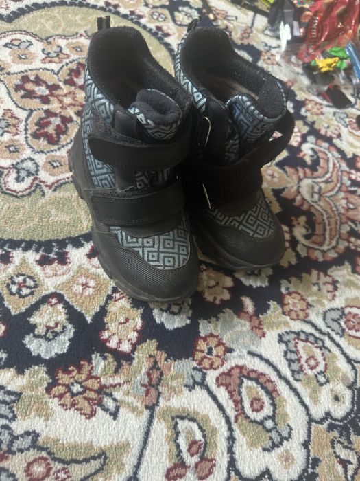 Продам зимние сапоги