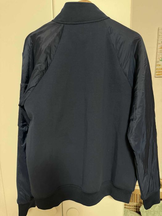 Бутикова горница Guess