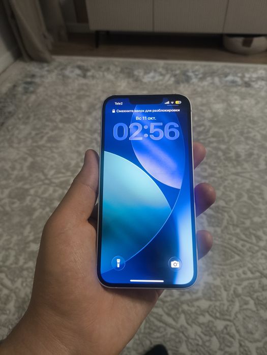 Продам Iphone 13