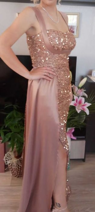 Официална рокля с пайети