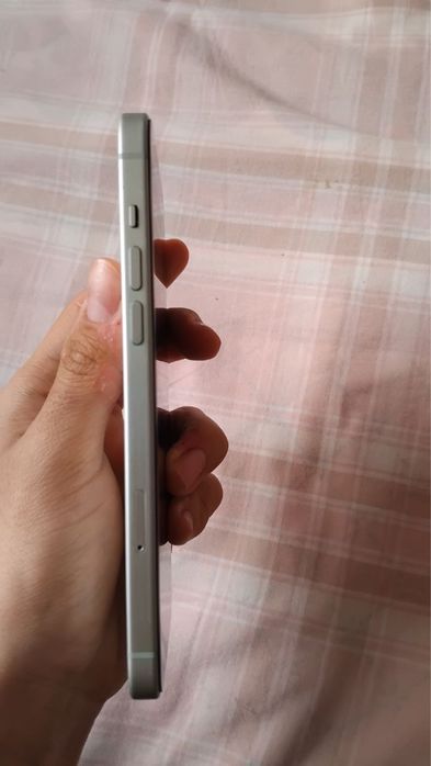 Iphone 15 plus в хорошом состояний