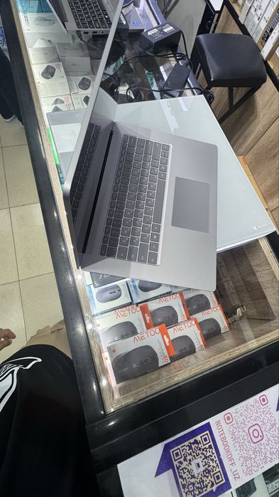 Microsoft Surface Laptop 3 intel i7 1065G7 16GB SSD 256GB 2K IPS 16.0