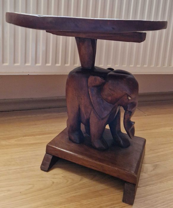 Masuta africana din lemn exotic