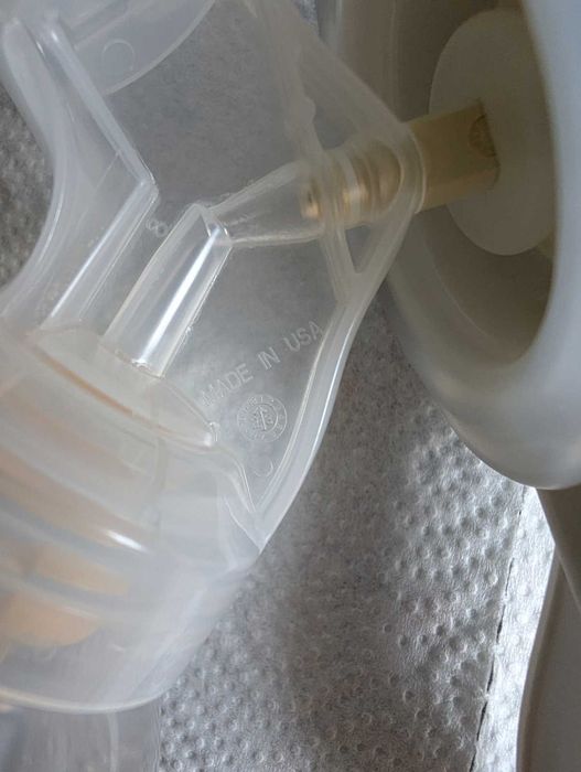 Няколко помпи за кърма: Momcozy, Medela, Philips Avent, Spectra
