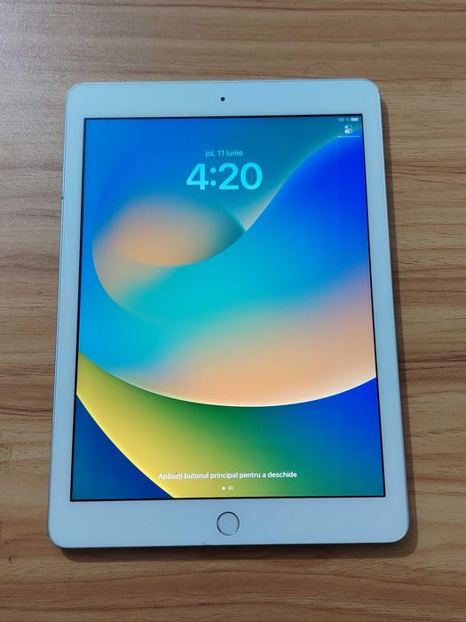 IPad Air 5th gen 32gb ,IOS17.7,fara Icloud