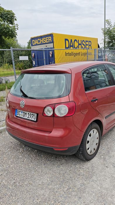 Vând golf 5+ ,benzina,