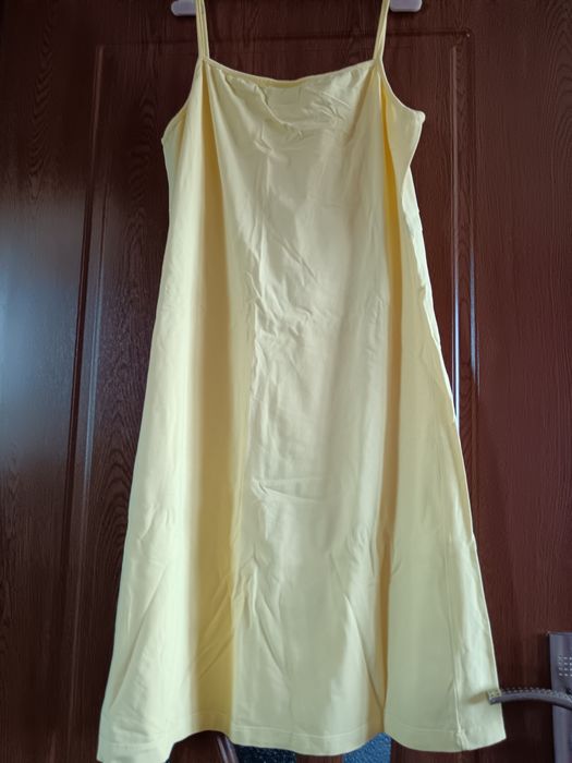 Vând Rochie Damă Mărimea 48 Nouă