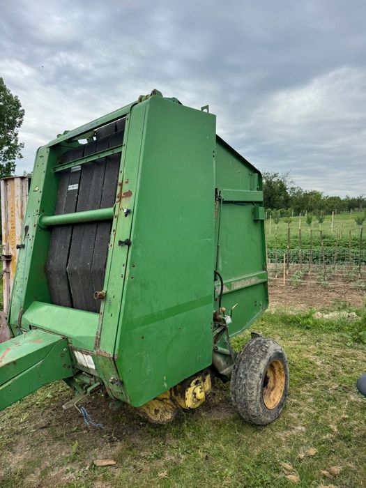 Balotiera presa John Deere 550