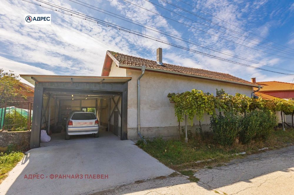 Продава се Къща в с. Брестовец, Област Плевен - 206 кв.м за 947 €/кв.м - Снимка #5