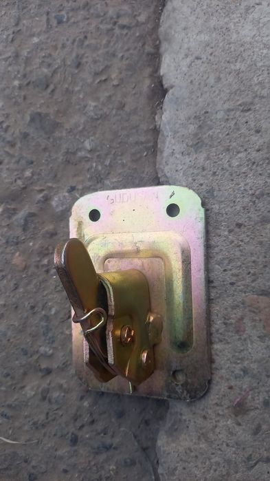 Черозы и тойрот, фиксатор