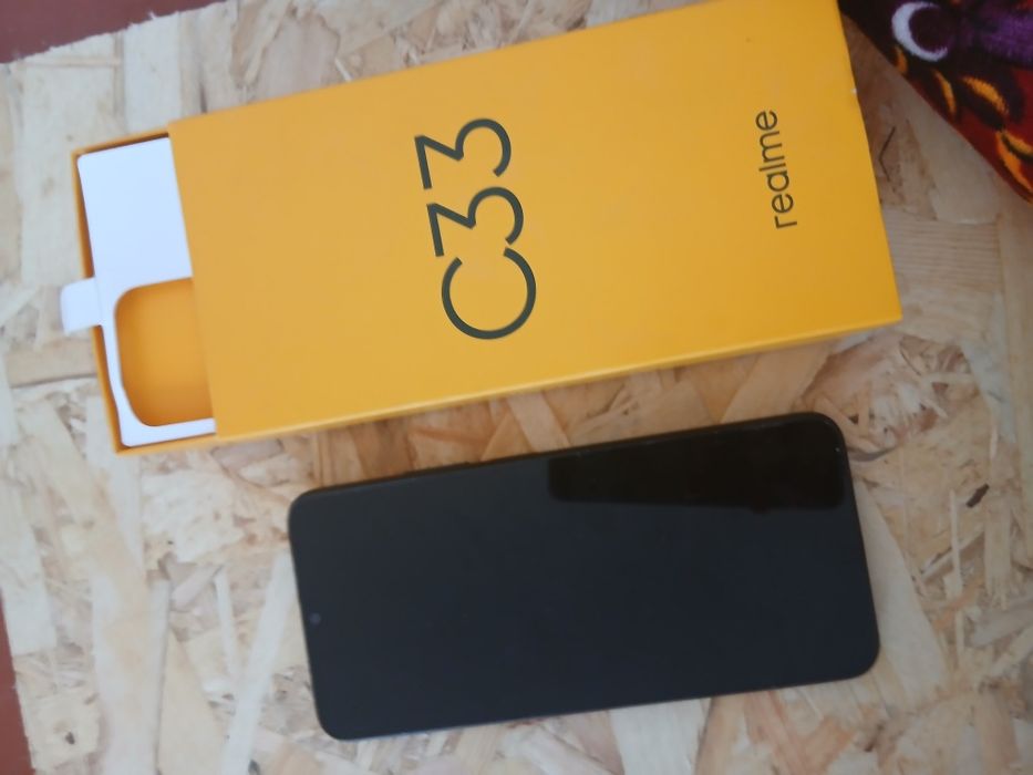 Продам realme 33