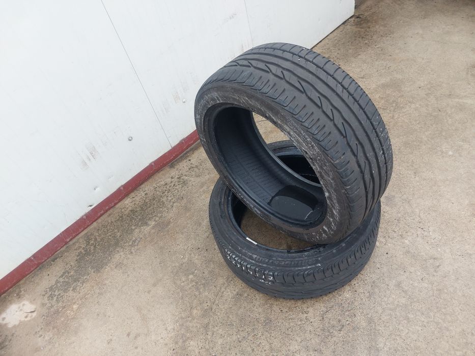 135 lei bucata! Doua anvelope de vara 225 45 r17 Bridgestone! 7 mm
