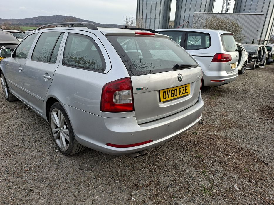 Шкода Октави vrs комби 2.0 тди DSG  2012 год