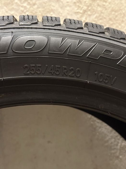 Гуми TOYO SNOWPROX  255/45 R20 M+S