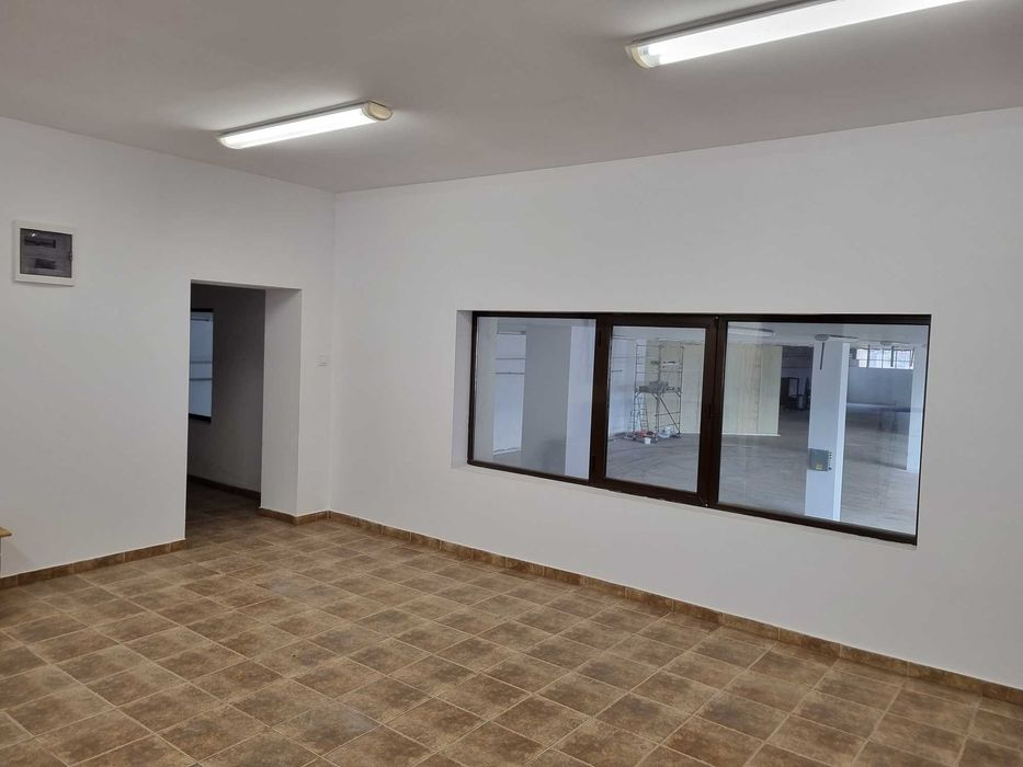 Дава се под наем Офис в Своге - 20 кв.м за 147.9 € - Снимка #1