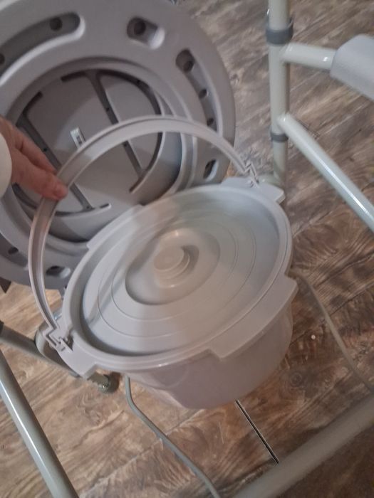 Продам стул туалет
