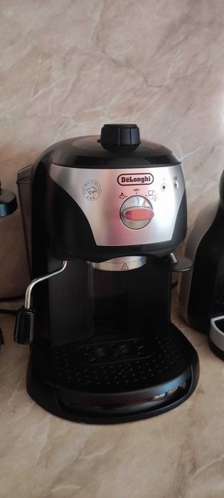 Ръчна еспресо машина De'longhi