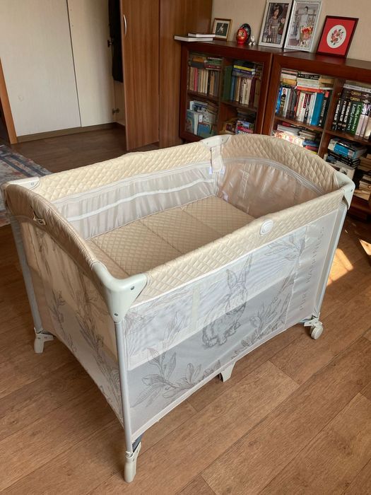 Кровать манеж с матрасом новый продам