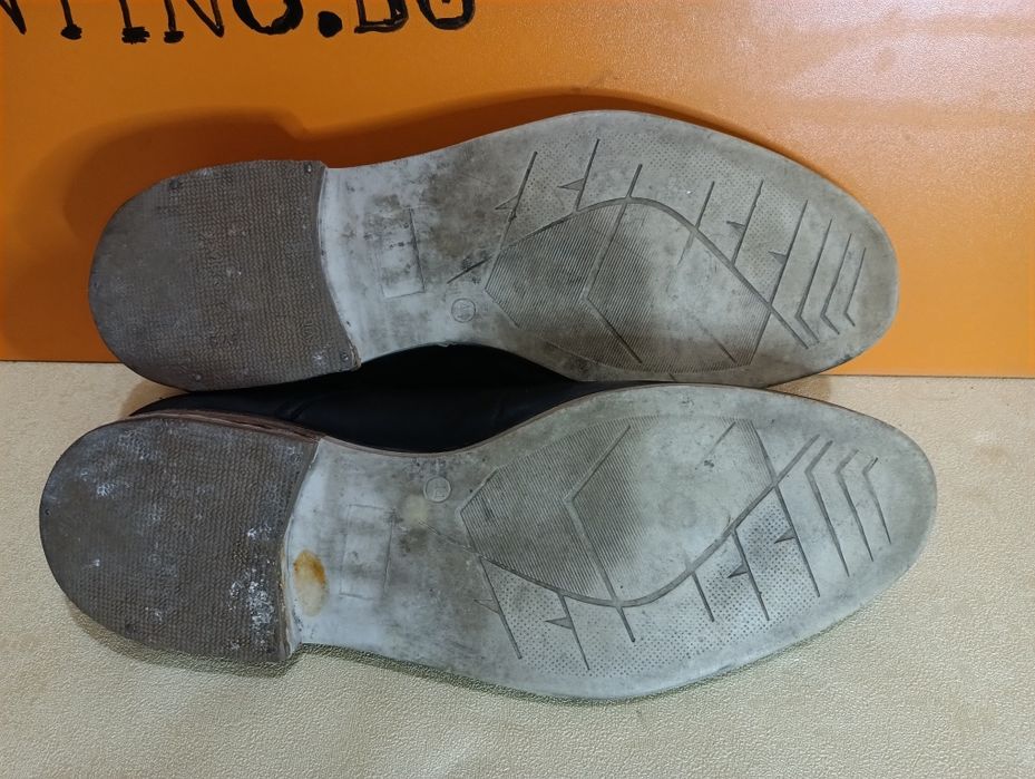 Кожени обувки N 44 - 18 лв