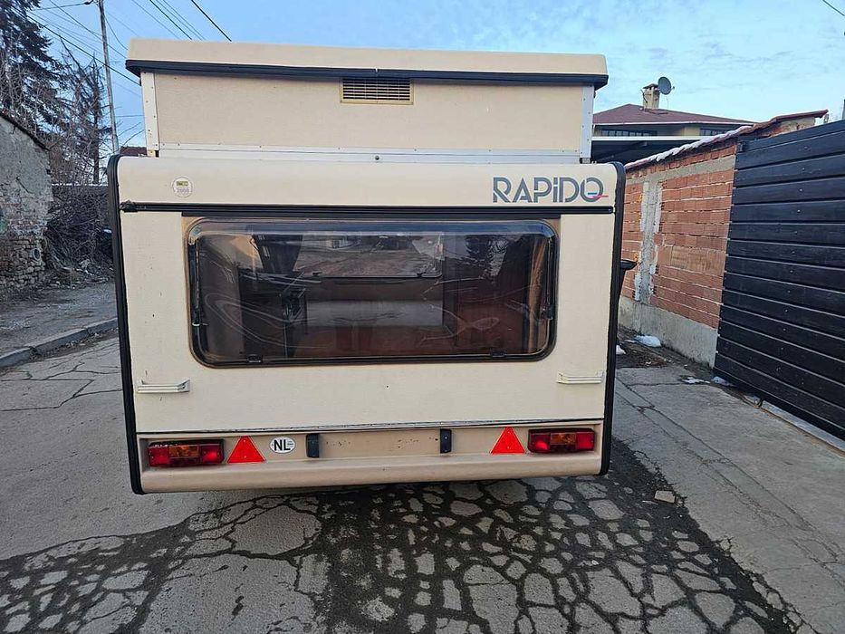 Запазена каравана нов внос от Холандия RAPIDO 750kg