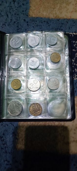 Продам много иностранных монет