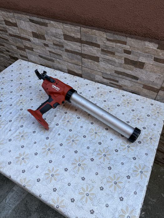 Акумулаторен пистолет за силикон Hilti CD 4-A22 (Само тяло)
