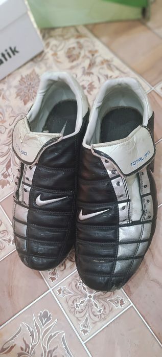 Продам туфли на мальчика