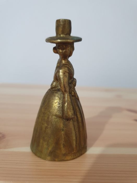 Clopoțel vechi din bronz