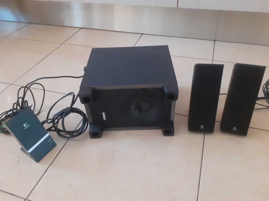 sistem boxe 2.1 Logitech