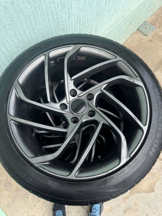 Diska balon OVATION  235/45/18