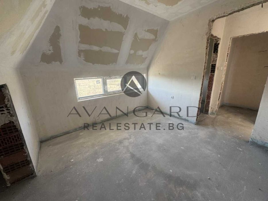 Продава се Двустаен апартамент в Пловдив, Кючук Париж - 56 кв.м за 1340 €/кв.м - Снимка #2