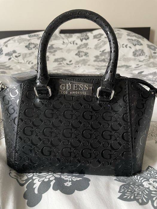 Оригинална нова чанта Guess