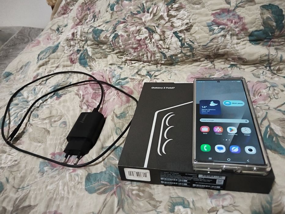 Samsung galaxy Z fold 7 . 12/512 gb.