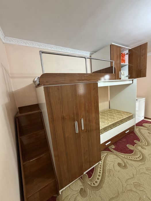 Двухяростная кровать