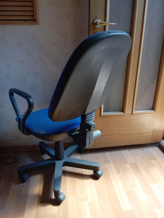 Кресло офисное б/у