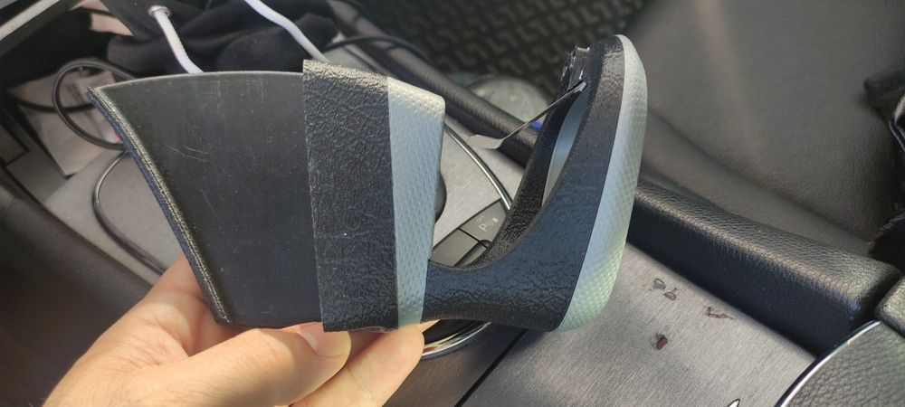 W211 cup holder , поставка за чаши