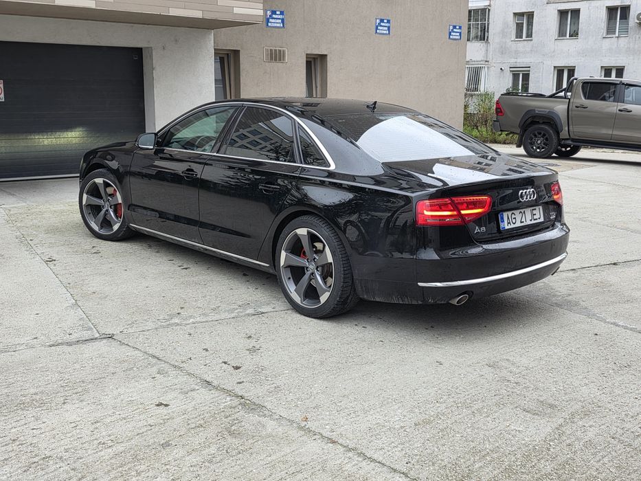 Audi  A8 Matrix 2011