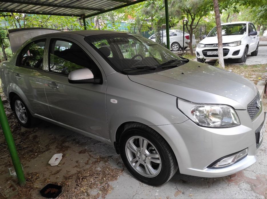 Продаётся nexia 3 ravon