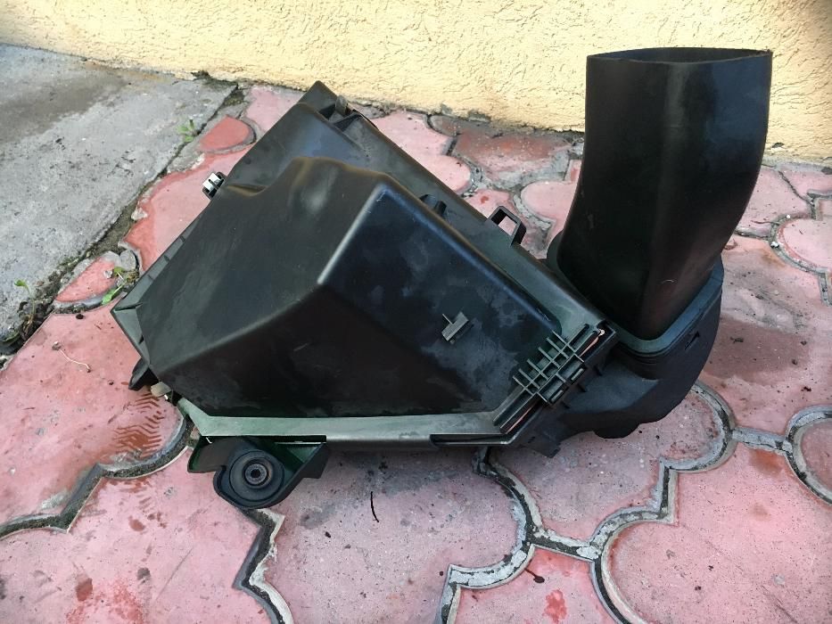 Carcasa filtru aer BMW E88,E90,X1 120d,320d 177CP N47