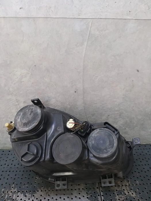 Far stanga vw polo 9n