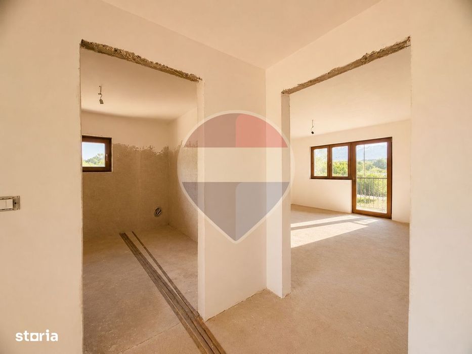 Casa cu 6 camere de vânzare în Negri jud. Bacau / posibilitate duplex