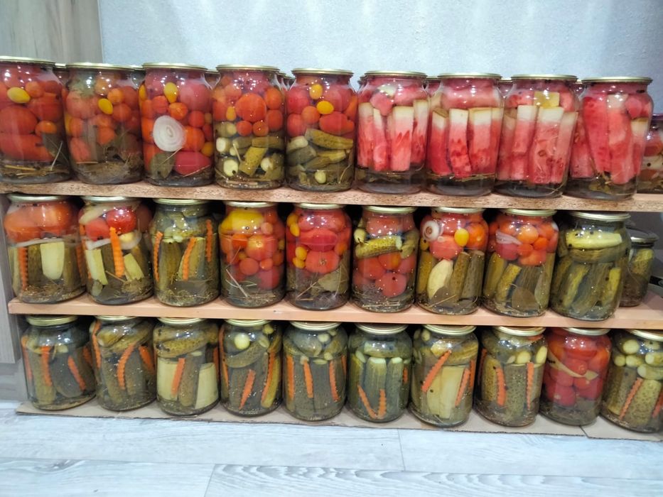 Домашние соленья, компоты , варенье