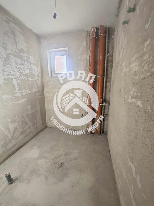 Продава се Тристаен апартамент в Пловдив, Коматевски възел - 102 кв.м за 1098 €/кв.м - Снимка #10