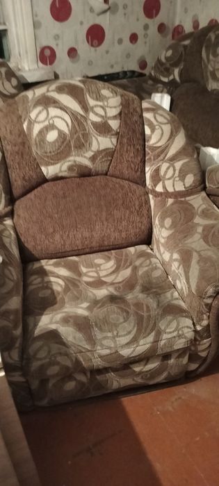 продам мягкий уголок тройка