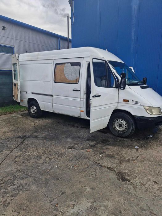 Autoutilitara N1 Mercedes